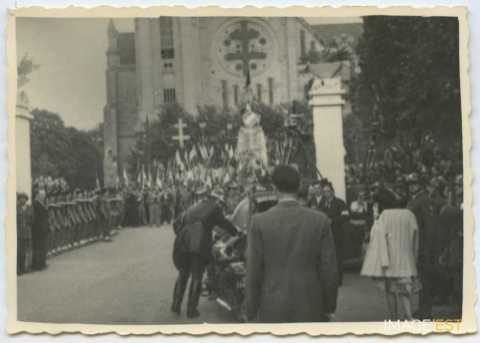 Au monument aux morts (Bar-le-Duc)