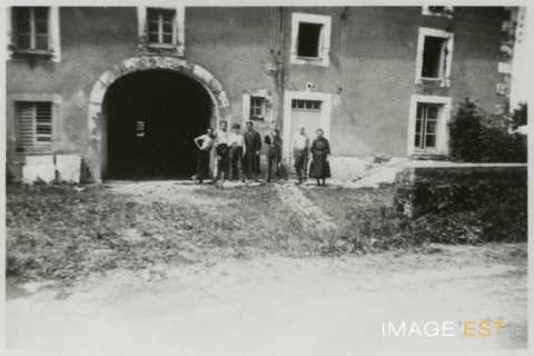 Groupe de personnes (La Chapelle-aux-Bois)