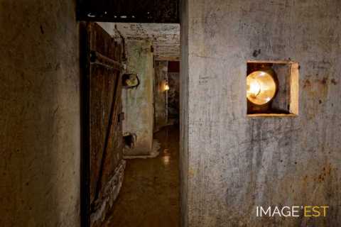 Lampes de fort militaire (Verdun)