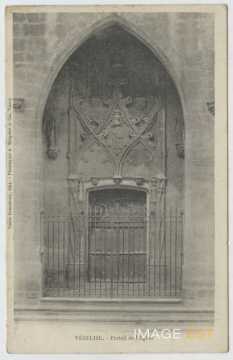 Portail de l'église Saints-Côme-et-Damien (Vézelise)