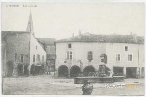 Place de la Fontaine (Liverdun)