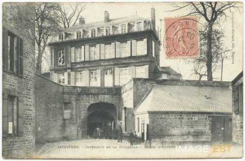 Intérieur de la Citadelle (Mézières)