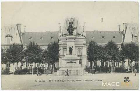 Musée place d'Alsace-Lorraine (Sedan)