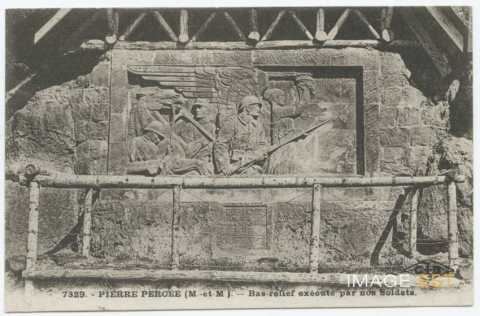Bas-relief (Pierre-Percée)