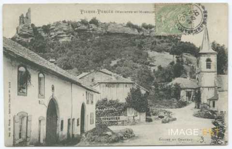 Église et rue (Pierre-Percée)