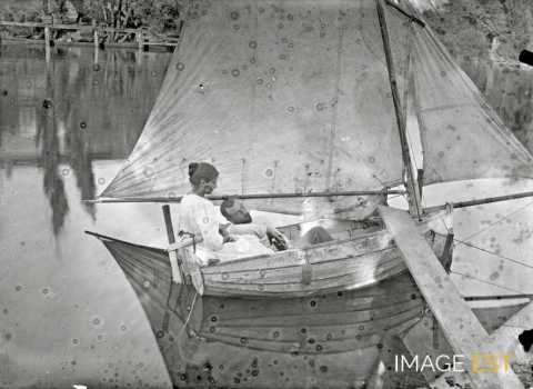 Photographie préparatoire à La Petite barque, d'Émile Friant