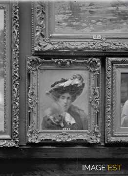 Élégante au chapeau, Jean-Mathias Schiff