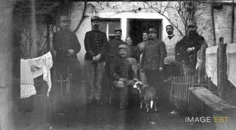 Groupe de soldats du 43e régiment d'infanterie