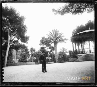Square Brougham (Cannes)