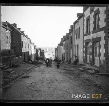 Rue du Port (Cancale)