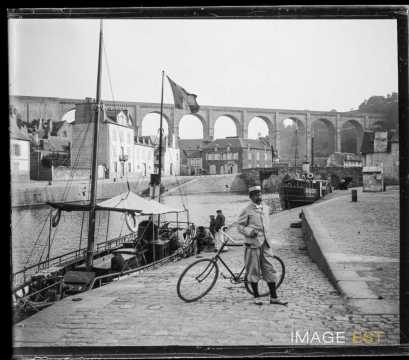 Port et viaduc (Dinan)