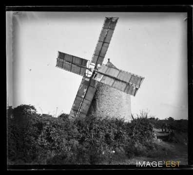 Moulin (Plancoët)
