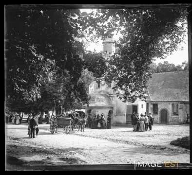 Sortie de messe (Équemauville)