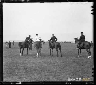 Officiers à cheval (Malzéville)