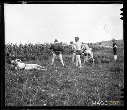 Soldats en manoeuvre (Malzéville)