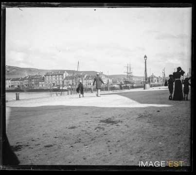 Grand quai et port (Fécamp)