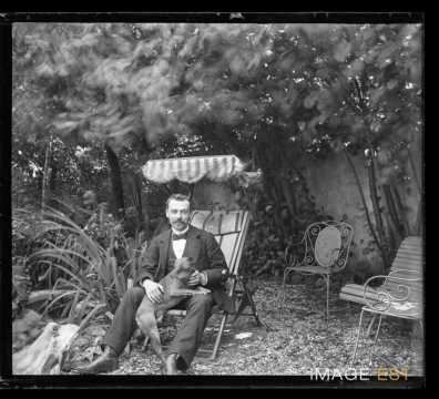 Portrait d'un homme et son chien (Nancy)