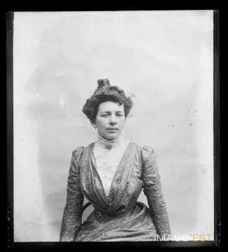 Portrait d'une femme (Nancy)