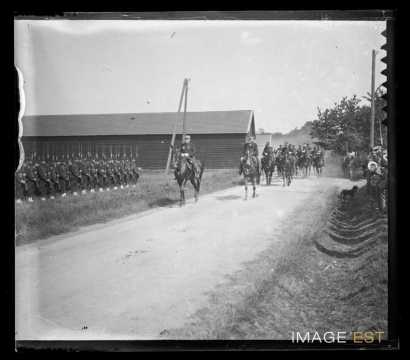 Revue des troupes militaires (Meurthe-et-Moselle)