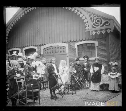 Enfants costumés (Bussang)