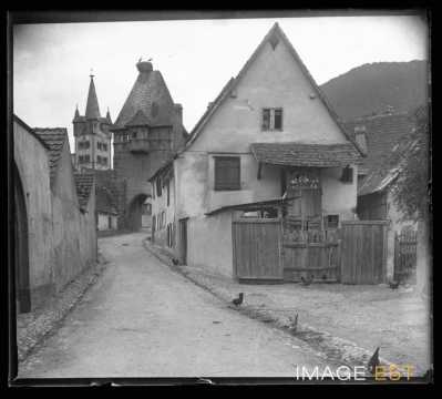Une rue (Châtenois)