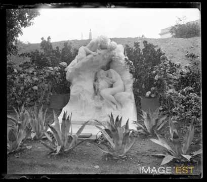 Statue Byblis pleure (Clermont-Ferrand)