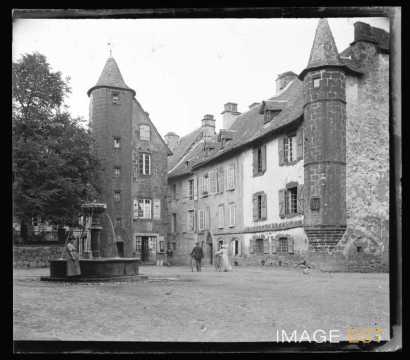 Maison de la Ronade (Salers)