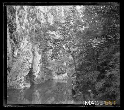 Gorge (Cantal ?)