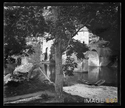Pont détruit