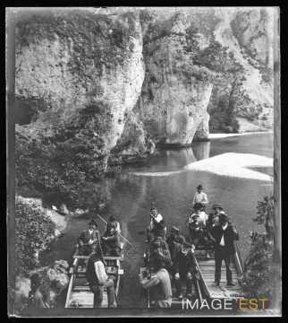 Embarcations dans les Gorges du Tarn (Lozère)