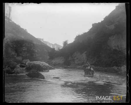 Barque dans les Gorges du Tarn (Lozère)