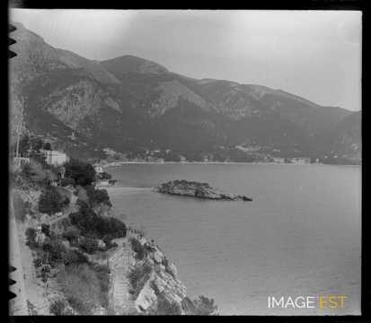 Baie d'Eze et l'Isoletta (Èze)