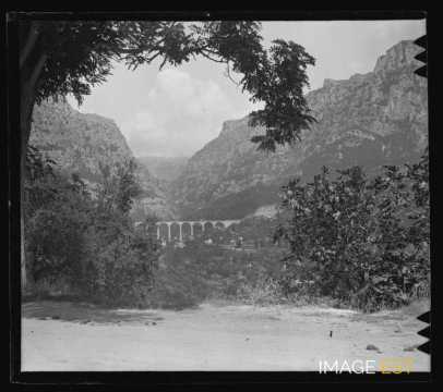 Viaduc du pont du Loup (Tourrettes-sur-Loup)
