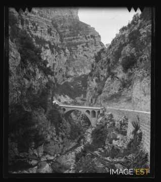 Pont de l'Abîme dans les Gorges du Loup (Alpes-Maritimes)