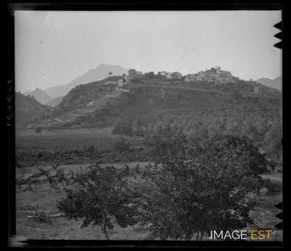 Village de montagne (Alpes-Maritimes ?)