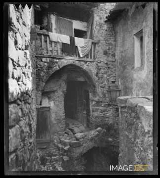 Ancienne maison (Alpes-de-Haute-Provence)