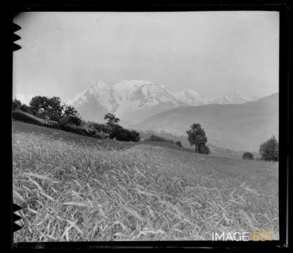 Paysage montagneux (Haute-Savoie)