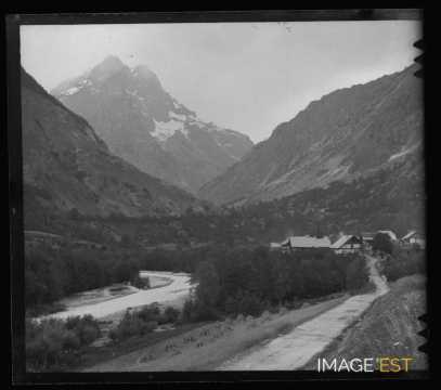 Village de montagne (Hautes-Alpes )