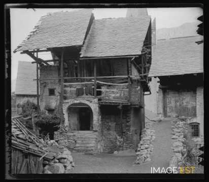 Maison typique (Hautes-Alpes)