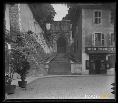 Portail Saint-Dominique (Chambéry)