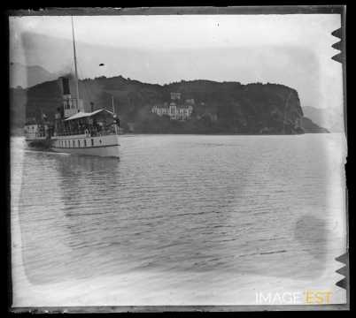 " Le France " sur le lac d'Annecy (Menthon-Saint-Bernard)