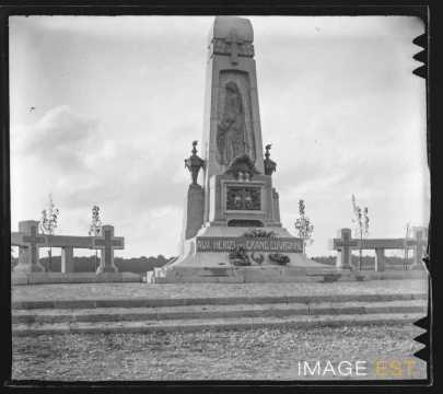 Monument " Aux héros du Grand-Couronné " (Champenoux)