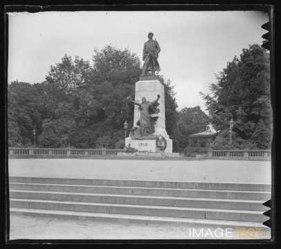Monument " Au Poilu Libérateur " (Metz)