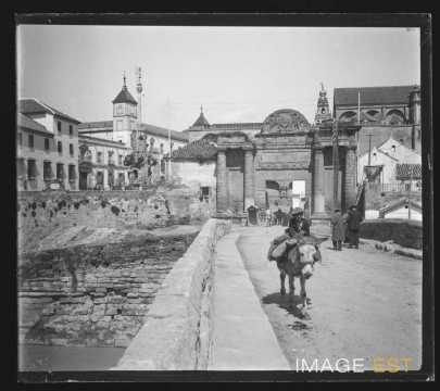 Sur le pont romain (Cordoue)