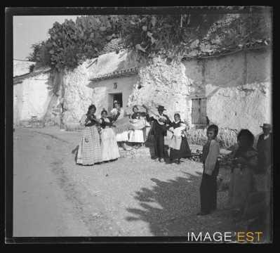 Danseuses et guitariste (Espagne).