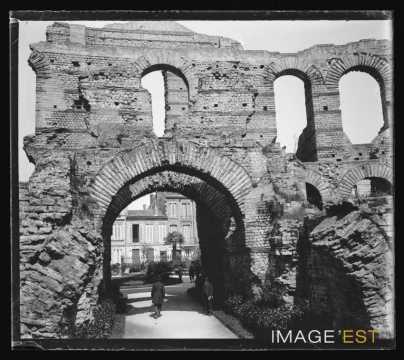 Vestiges du palais Gallien (Bordeaux)