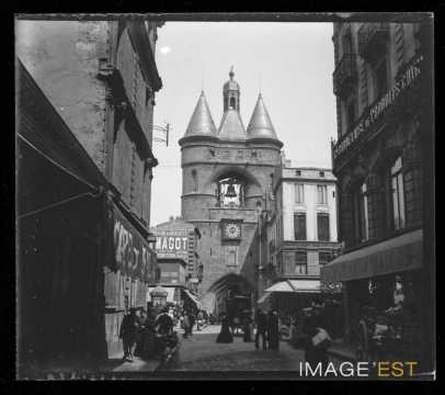 Porte de la Grosse Cloche (Bordeaux)