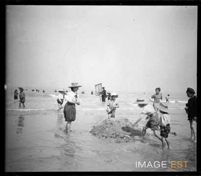 Jeux sur la plage (Dieppe)