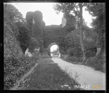 Entrée du château (Arques-la-Bataille)