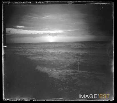 Coucher de soleil sur la plage (Seine-Maritime)